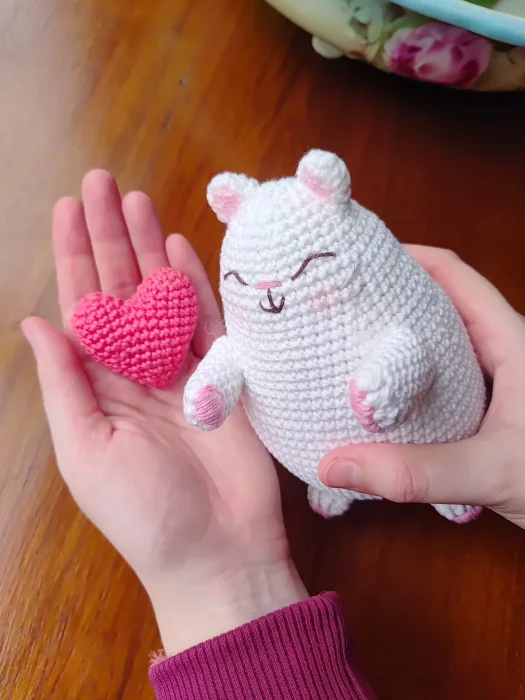 Gatinho gordo com coração - Imagem 2