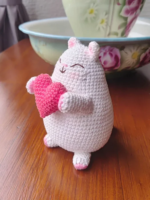 Gatinho gordo com coração - Imagem 5